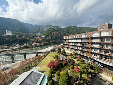 望川館